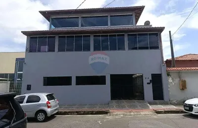 Salão do imóvel top100 | casa triplex à venda | parque jacaraípe | 5 suítes | 8 banheiros | área gourmet | piscina |