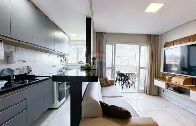 Apartamento 2 quartos com suíte a poucos passos da praia do morro