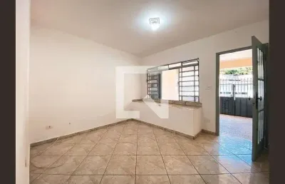 Casa com 2 quartos à venda na Rua Tavares Vilela, 92, Butantã, São Paulo