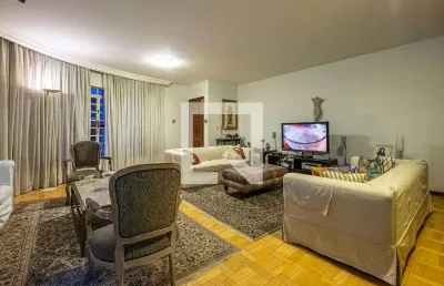 Casa com 3 quartos à venda na Rua André Dreyfus, 366, Sumaré, São Paulo