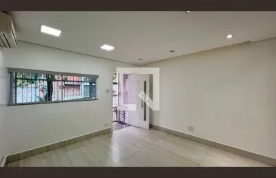 Casa com 3 quartos à venda na Rua Cajaíba, 575, Sumaré, São Paulo