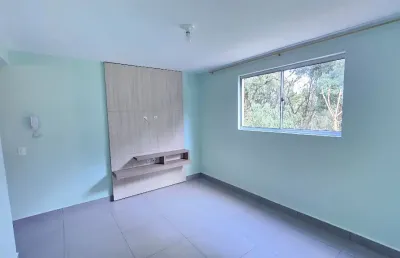 Apartamento a poucos minutos do centro com 2 quartos totalmente reformado