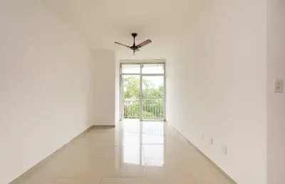 Apartamento na freguesia 2 quartos, 1 suíte. rua nobre com infraestrutura de lazer