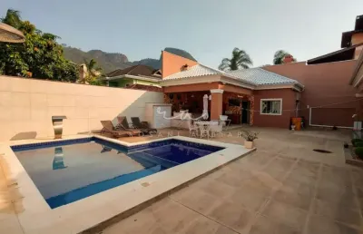 Casa à venda no condomínio passaredo, taquara. 4 quartos e 3 vagas de garagem