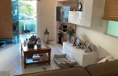 Casa com 3 suítes e área gourmet em condomínio fechado na rua geminiano gois, freguesia