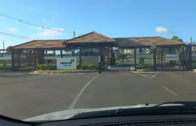 4 (quatro) suítes, 471m² de terreno, área construída de 240m²