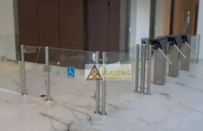 Sala comercial para alugar na Rua Ezequiel Freire, Santana, São Paulo