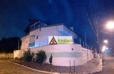 Sobrado tríplex lazer no solarium c/ churrasqueira 3 suítes 6 vags há 1 quadra da praia à venda, 215 m² por r$ 850.000 - mirim - praia grande/sp