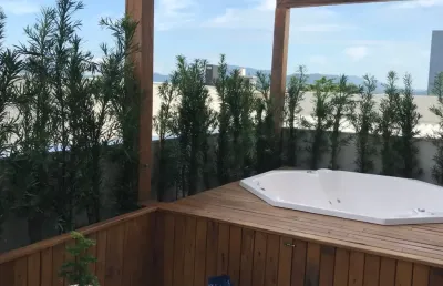 Lindo apartamento  com jacuzzi privativa  no centro  de tijucas!