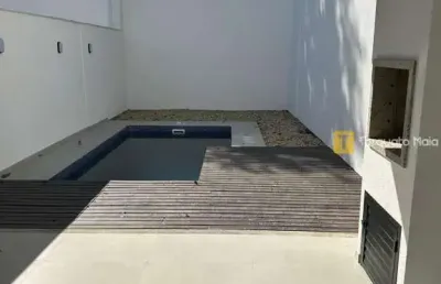 Residência exclusiva com design sofisticado e lazer completo no coração do bairro atiradores