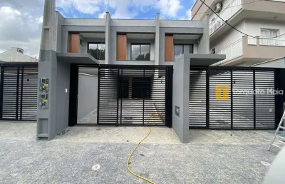 Casa alto padrão com amplo terreno nos fundos no costa e silva