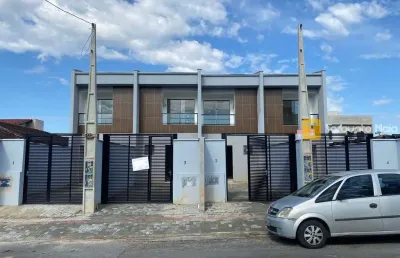 Geminado com 3 quartos, suíte e ótima localização no bairro floresta