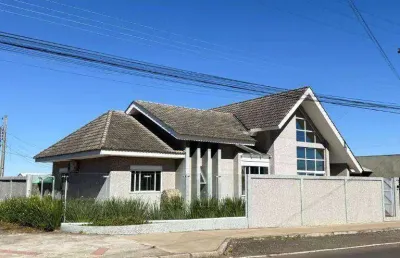 Casa com 3 dormitórios sendo 1 suite à venda, 148 m² por r$ 900.000 - boqueirão - guarapuava/pr