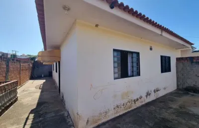 Casa para venda em presidente prudente, cerejeiras, 3 dormitórios, 2 banheiros, 1 vaga