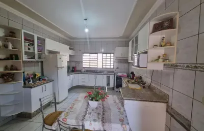 Casa para venda em presidente prudente, novo bongiovani, 4 dormitórios, 1 suíte, 4 banheiros, 2 vagas
