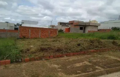Terreno à venda no Jardim Itacaré, Presidente Prudente 