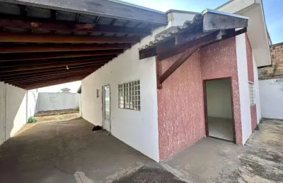 Casa para locação em presidente prudente, são sebastião, 3 dormitórios, 1 suíte, 2 banheiros, 2 vagas