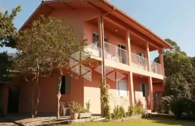 Casa a venda com 4 dormitórios/quartos na praia de fora - palhoça no valor de r$ 1.350.000 com 808 m²