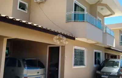 Casa duplex em são joão do rio vermelho, florianópolis