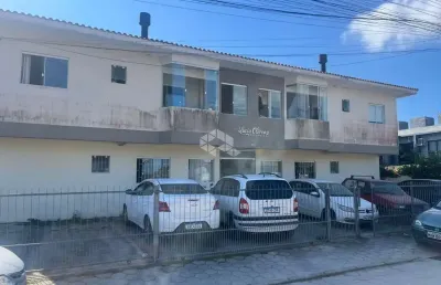 Apartamento 2 dormitórios com 1 vaga de garagem a venda no rio vermelho r$ 191.000,00