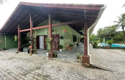 Casa à venda com 3 quartos, sendo 1 suíte, 7 vagas e 327m² por r$ 750.000