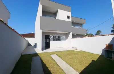 Casa recém construída 2 suítes/2vagas/quintal em bertioga/sp
