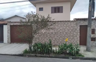 Casa à venda com 4 dorm/5 wc/4 vagas em bertioga/sp