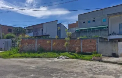 Terreno de 280m2 localizado na est. do cabuçu de baixo