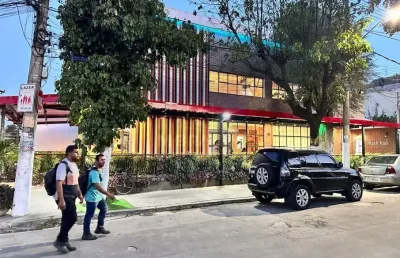 Ponto comercial para alugar na Rua Fonseca, 1175, Bangu, Rio de Janeiro