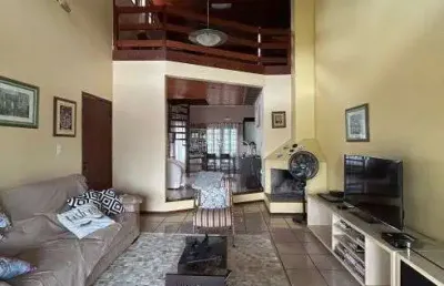 Casa 5 dorm./(1 suíte)/ chur./ 5 vagas - florianópolis - sc