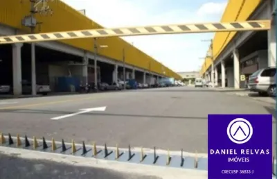 Galpão com 1706 m² para locação em condomínio fechado, tamboré