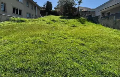 Terreno em aclive para venda no residencial melville, alphaville