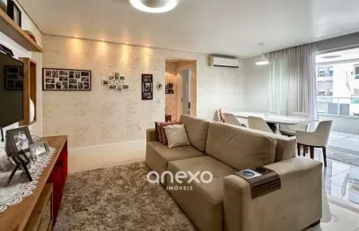 Viva com estilo e conforto: apartamento de 2 suítes com localização privilegiada!