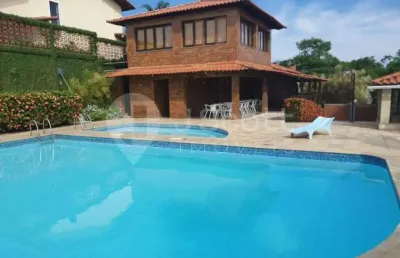 Linda casa em condomínio residencial disponível para locação ou venda!