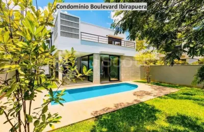 Casa em condomínio fechado, com lazer privativo e acabamento de alto padrão