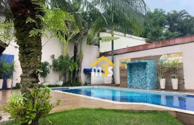 Excelente casa no residencial 10, com 600m² - 4 quartos/2suítes, 2 vagas em alphaville