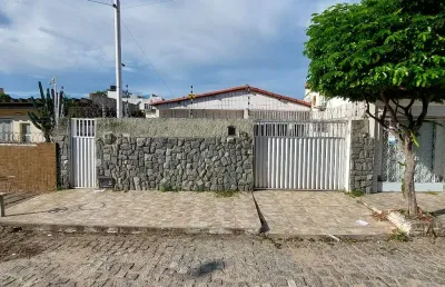 Venda de casa com 3/4 quartos sendo uma suíte – lagoa nova – próximo a unp