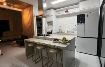 Casa assobradada no condomínio viva  rua plana e clube completo!