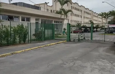 Apartamento no condomínio residencial flórida.  ótima localização, próximo a tudo, mercado, ônibus, padarias, centro da cidade e próximo de acesso a dutra;
