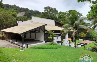 Excelente imóvel de alto padrão localizado em uma área nobre da belíssima praia de guaecá!