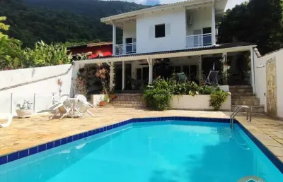 Incrível oportunidade imóvel para venda no condomínio portal do carmo na praia em guaecá!
