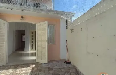 Excelente oportunidade de sobrado para financiamento bancário localizado no bairro aruan!
