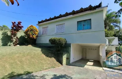 Excelente oportunidade de imóvel com amplo terreno próximo ao mar localizado no bairro massaguaçu!!