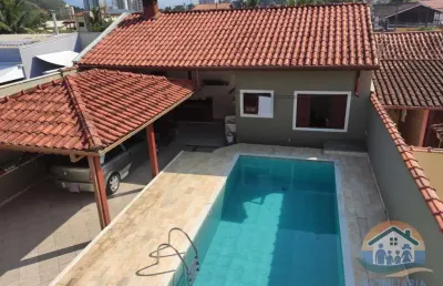 Incrível sobrado localizado próximo ao mar no bairro martim de sá em caraguatuba-sp!