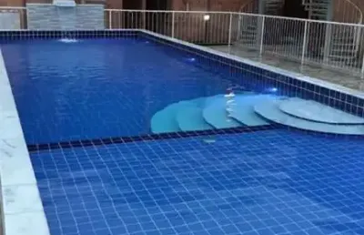 Incrível oportunidade de sobrado em condomínio próximo ao mar no bairro martim de sá em caraguatatuba!