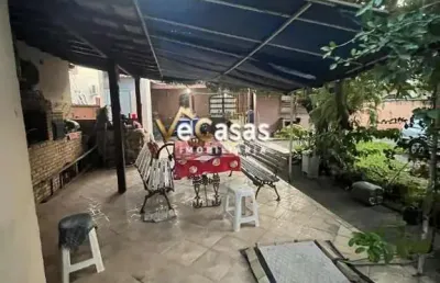 Casa com 2 quartos à venda na rua nelson pecegueiro do amaral, 120, costazul, rio das ostras, 90 m2 por r$ 900.000