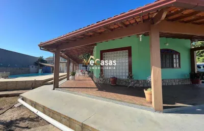Casa linear com 2 suítes com piscina em um terreno de 840 metros
