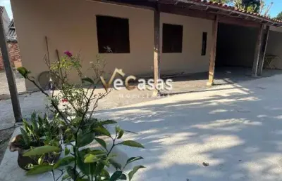 Casa com 2 quartos à venda na Rua Cambucí, 269, Jardim Mariléa, Rio das Ostras