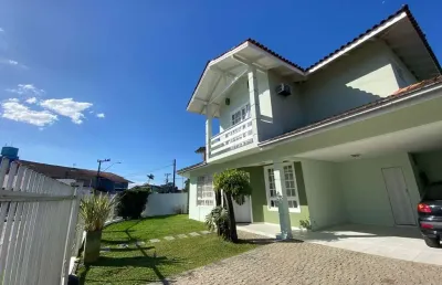 Sobrado com 3 dormitórios (1 suíte) à venda, 191 m² - santo antônio - joinville/sc