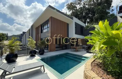Triplex de luxo no américa, joinville-sc: 3 quartos, 3 suítes, 1 sala, 2 banheiros, 3 vagas, 311,78 m². adquira já!